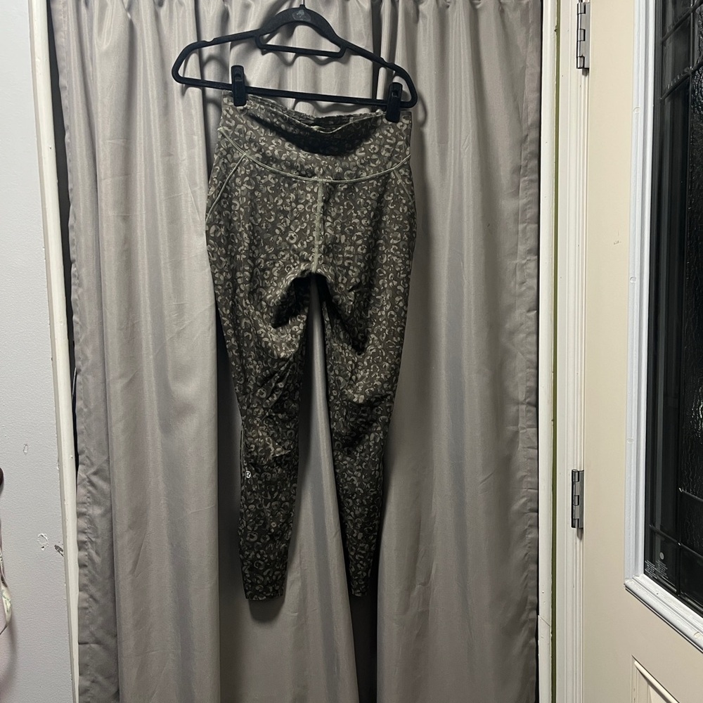 Lululemon Base Pace High-Rise Tight 28" Size 10 - Picture 8 of 11